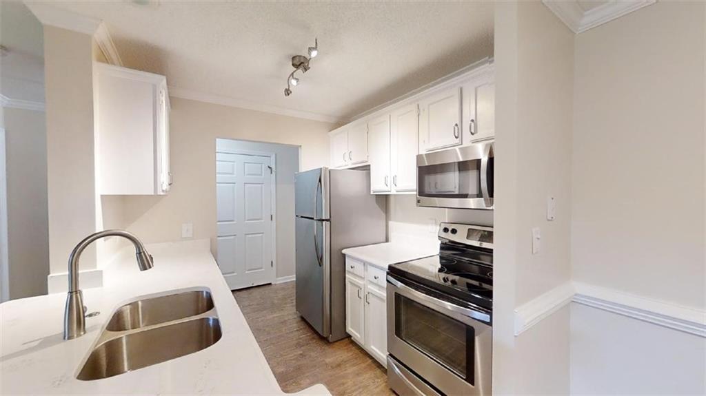 300 Johnson Ferry Road NE B202