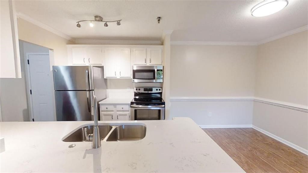 300 Johnson Ferry Road NE B202