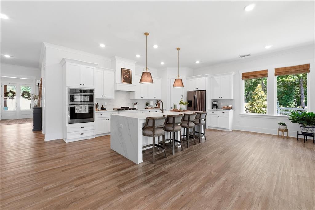 330 Taylor Path
