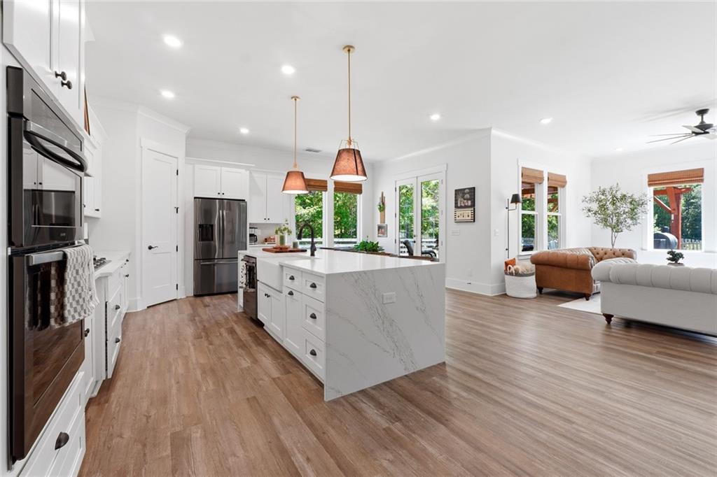 330 Taylor Path