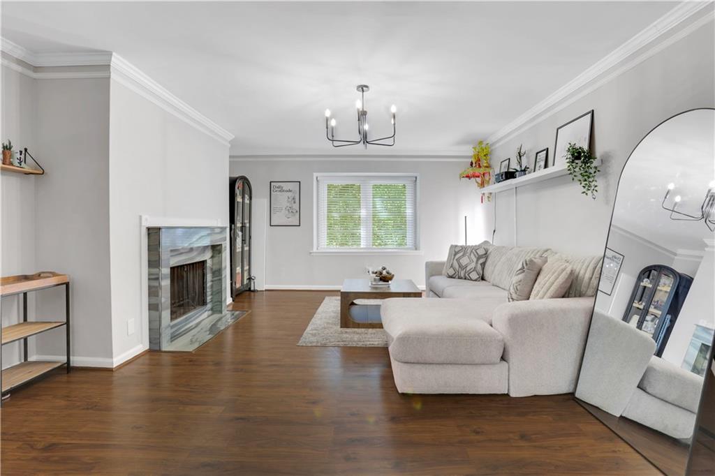172 Elysian Way NW