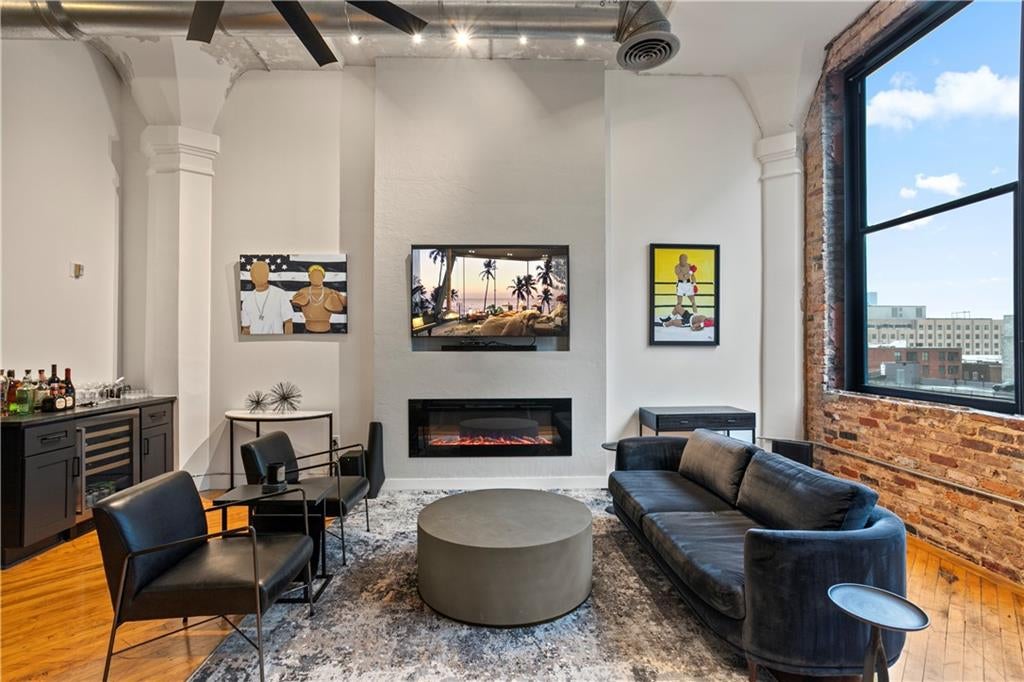 87 Peachtree Street SW 504