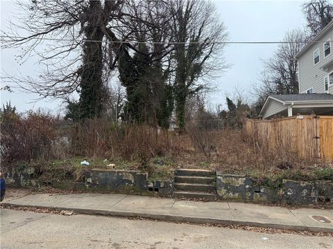 872 T P Burruss Sr Drive SW Atlanta GA 30314