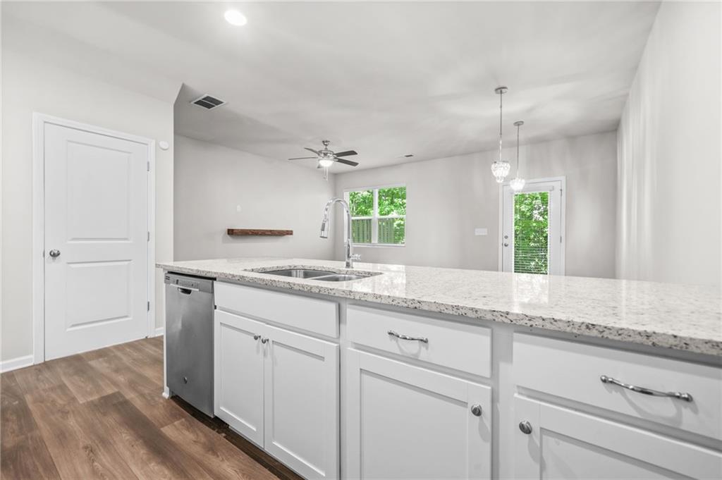 3181 Meadowstone Lane, Atlanta, Georgia image 7