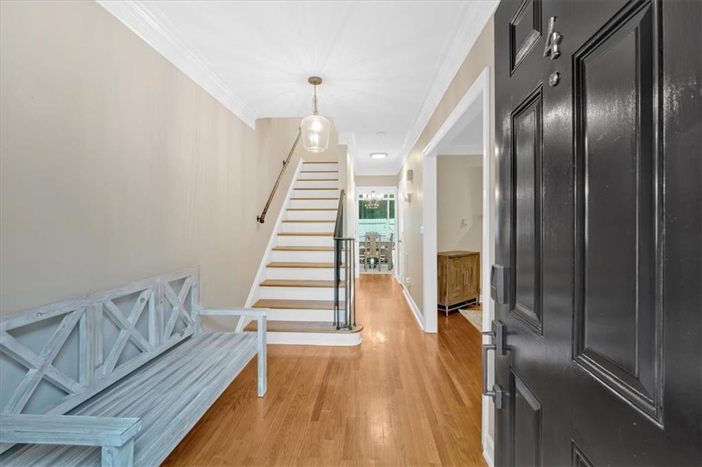 4 Mount Vernon Circle