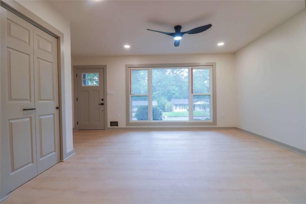 4396 Greenleaf Circle