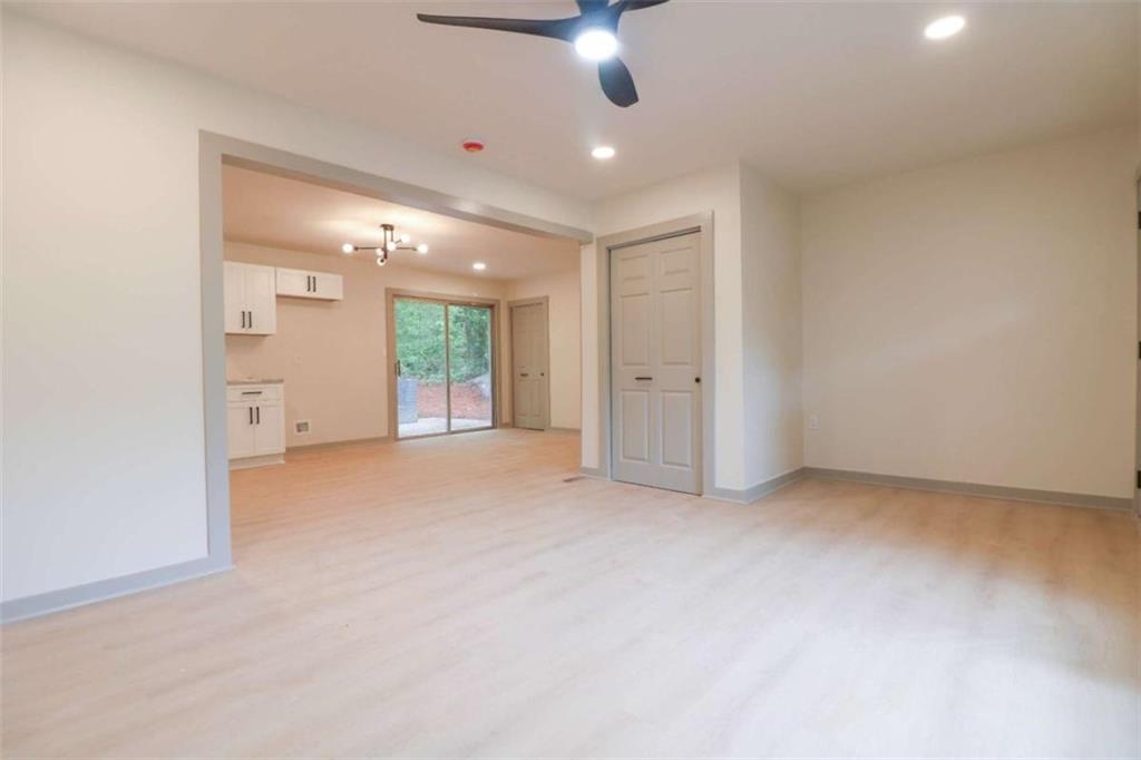 4396 Greenleaf Circle