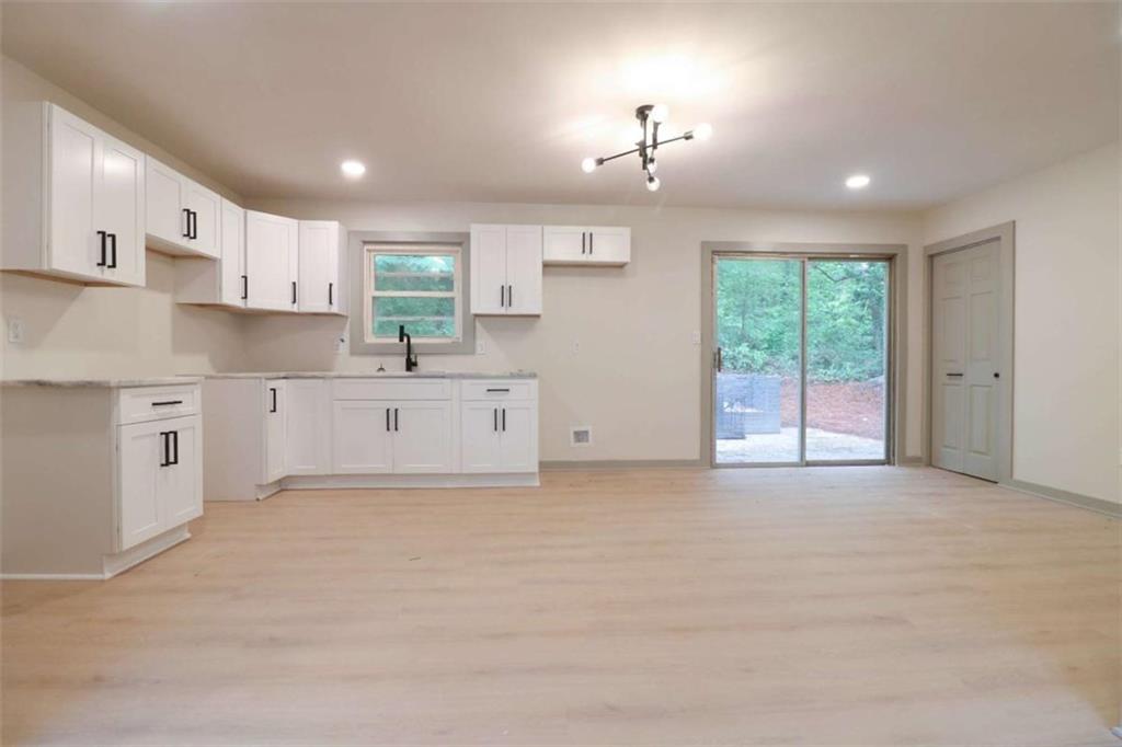4396 Greenleaf Circle