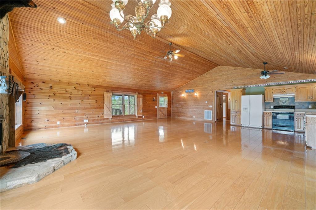 315 Woody Road NW