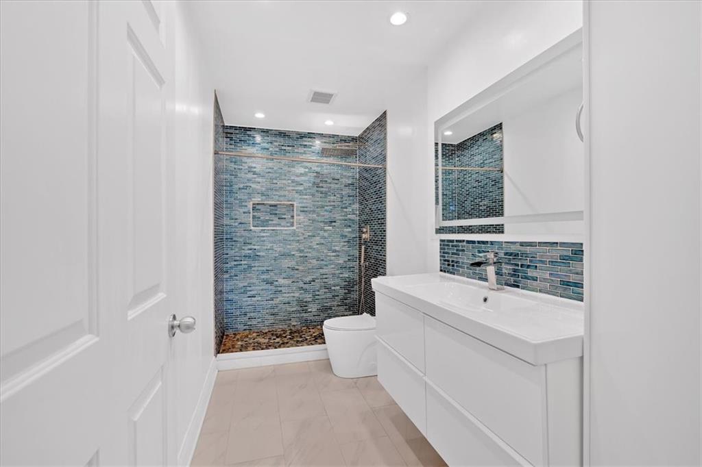 1075 Peachtree Walk #A421, Atlanta, Georgia image 9
