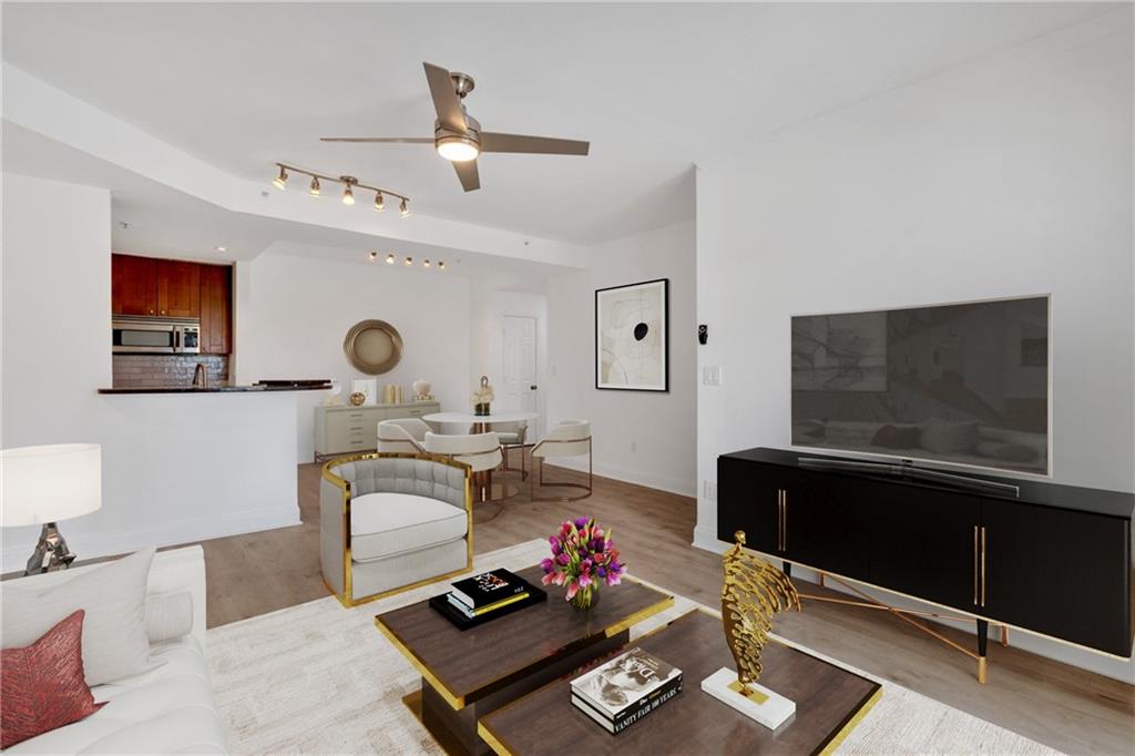 1075 Peachtree Walk NE A421