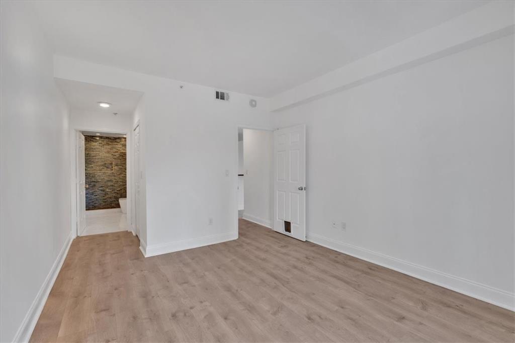 1075 Peachtree Walk #A421, Atlanta, Georgia image 18