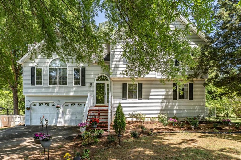 13 Greystone Lane NW