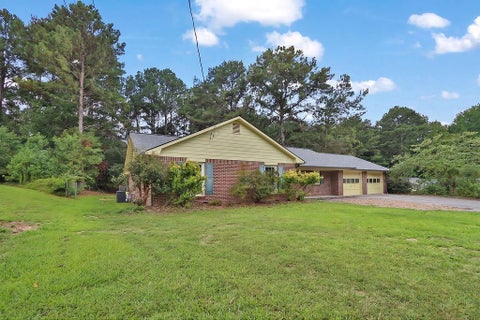 Homes For Sale - 179 Indian Branch Way<br/> Lawrenceville, GA 30043