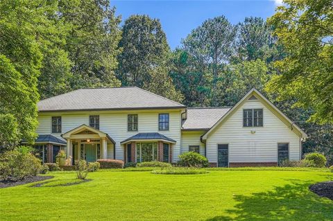 Photo of 5475 E IDLEWOOD Lane, Sandy Springs, GA 30327 (MLS # 7606297)