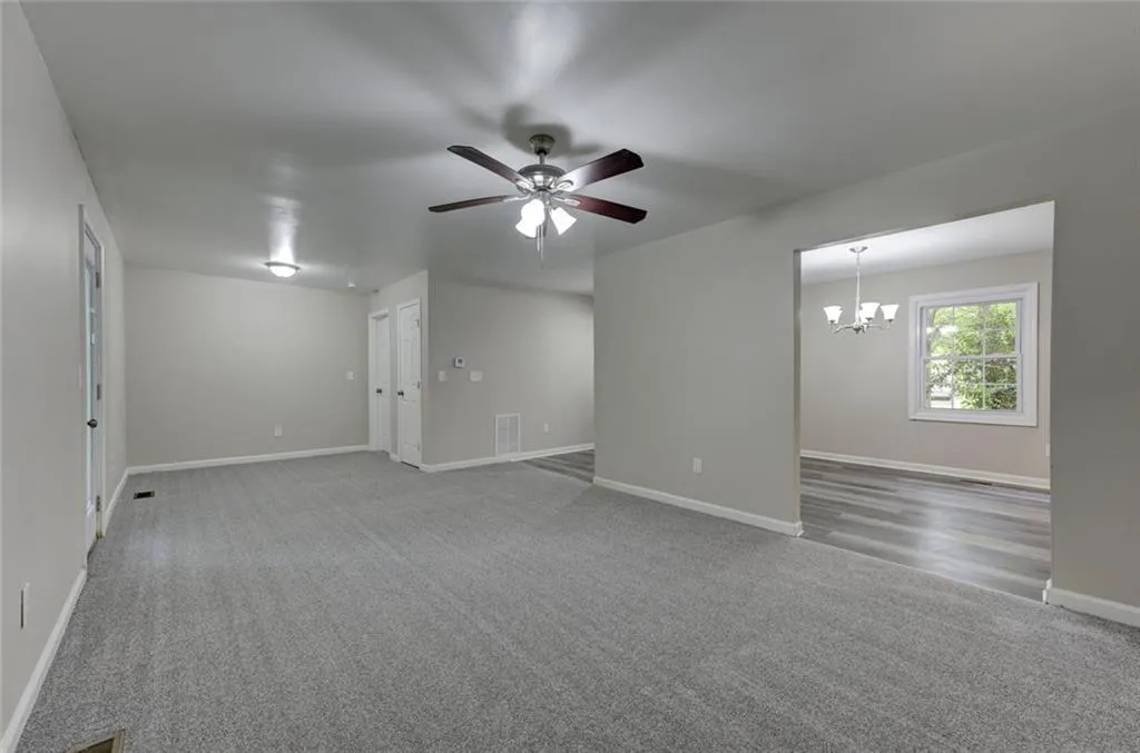 Locust Grove, Georgia 30248, United States, 5 Bedrooms Bedrooms, ,3 BathroomsBathrooms,Residential,Active,240489