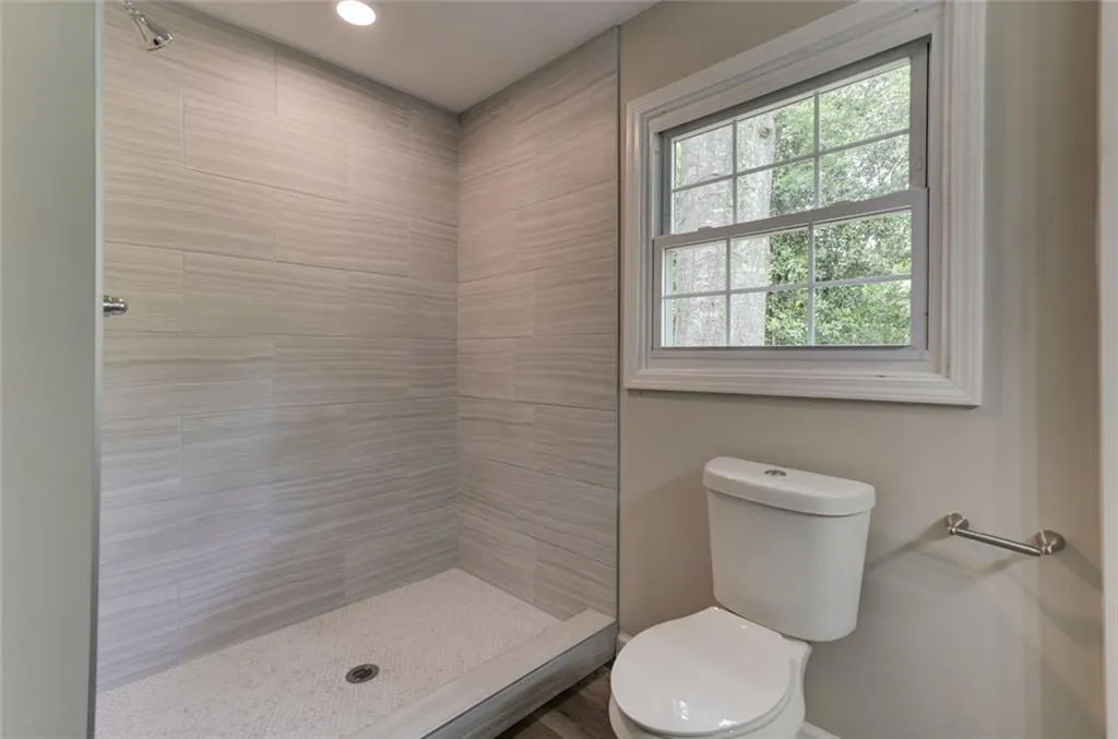 Locust Grove, Georgia 30248, United States, 5 Bedrooms Bedrooms, ,3 BathroomsBathrooms,Residential,Active,240489