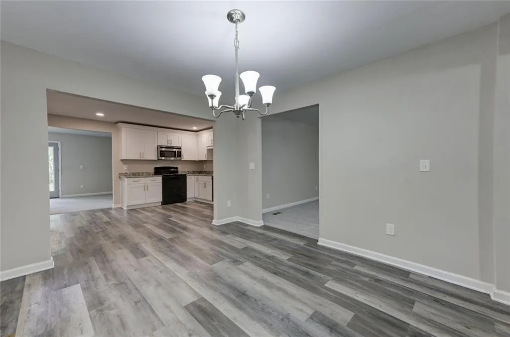 Locust Grove, Georgia 30248, United States, 5 Bedrooms Bedrooms, ,3 BathroomsBathrooms,Residential,Active,240489