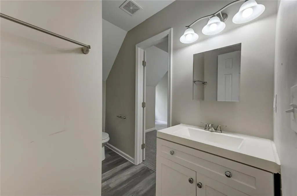 Locust Grove, Georgia 30248, United States, 5 Bedrooms Bedrooms, ,3 BathroomsBathrooms,Residential,Active,240489