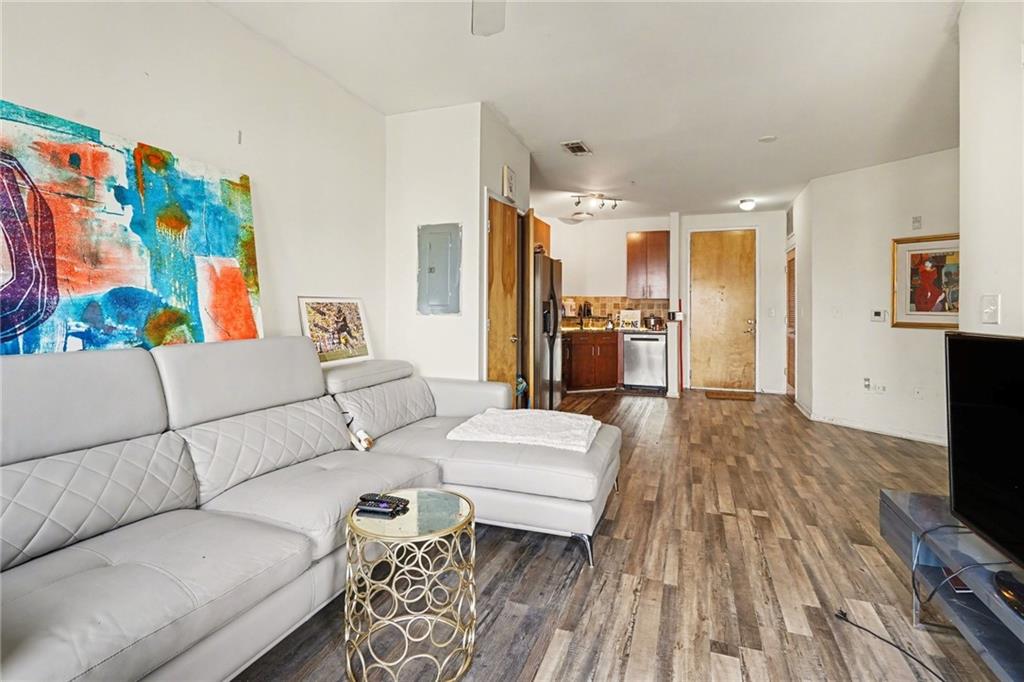 898 Oak Street SW 3422