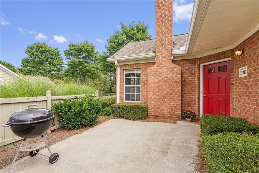 This 3-bedroom, 2.5-bath home is nestled in the sought-after Orchards at Jones Bridge community, offering both comfort and convenience. Residents enjoy a vibrant lifestyle with access to a saltwater pool, fitness center, clubhouse with a library, and a calendar full of year-round social events.
Ideally located within the community, this unit features a private patio perfect for outdoor grilling and relaxation. The stepless main level is designed for easy living, highlighted by a spacious living room with soaring vaulted ceilings, large windows that fill the space with natural light, and a cozy gas fireplace. The open-concept layout seamlessly connects the living, dining, and kitchen areas, making it ideal for entertaining.
The primary suite on the main level is a true retreat, complete with a fully accessible bath and generous closet space. A secondary bedroom on this level offers flexibility as a guest room or home office. The well-appointed kitchen is adjacent to a dedicated laundry room with abundant storage, leading to a two-car garage with additional storage options.
Upstairs, a versatile third bedroom with a full bath and a large walk-in closet can be tailored to your needs, whether as a guest suite, office, or media room.
This meticulously maintained home boasts newer systems, including HVAC, furnace, hot water heater, and carpet, ensuring peace of mind for years to come.
The HOA provides a worry-free lifestyle, covering landscaping, water, sewer, trash, road maintenance, termite control, exterior maintenance, and care of common areas.
Conveniently located just minutes from shopping, dining, parks, and grocery stores, this home combines low-maintenance living with unbeatable accessibility to everyday amenities.