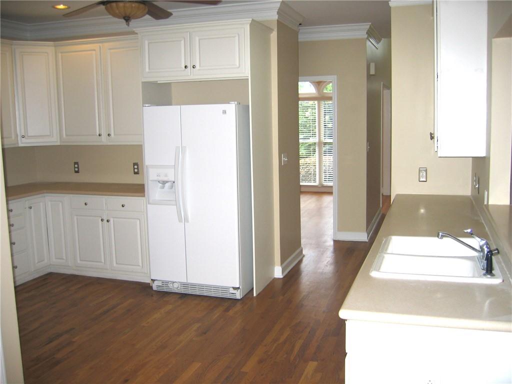 1074 Pine Grove Avenue NE