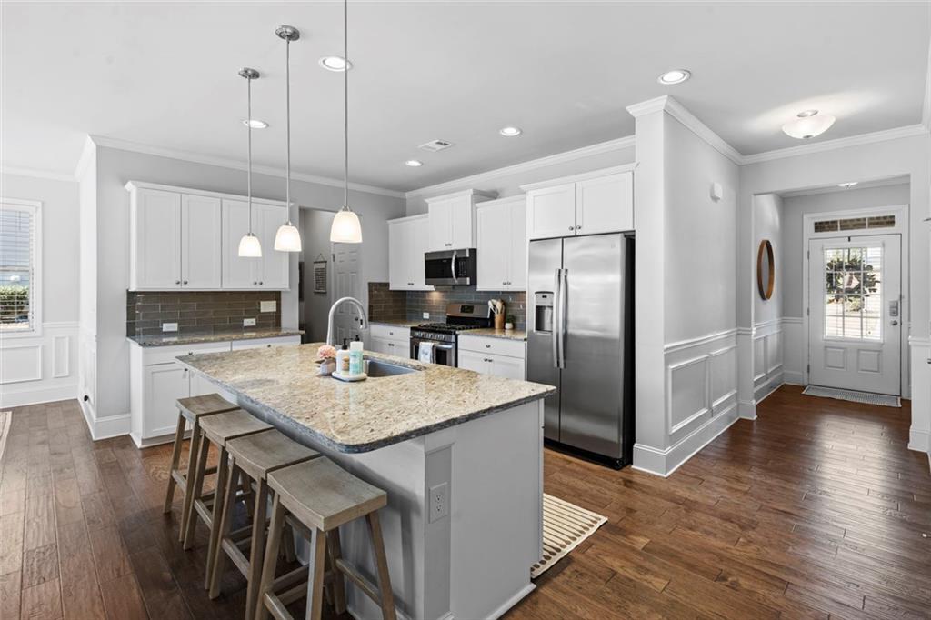 6647 Rivergreen Road