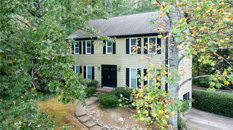 325 Farm Trace Roswell GA 30075
