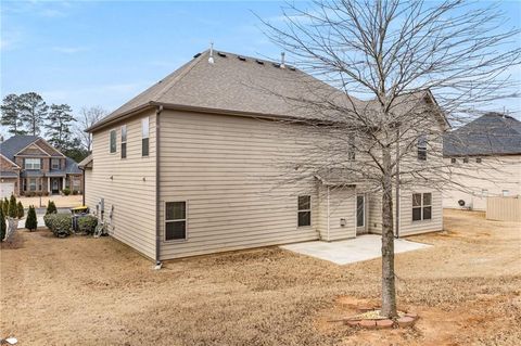 A home in Fairburn