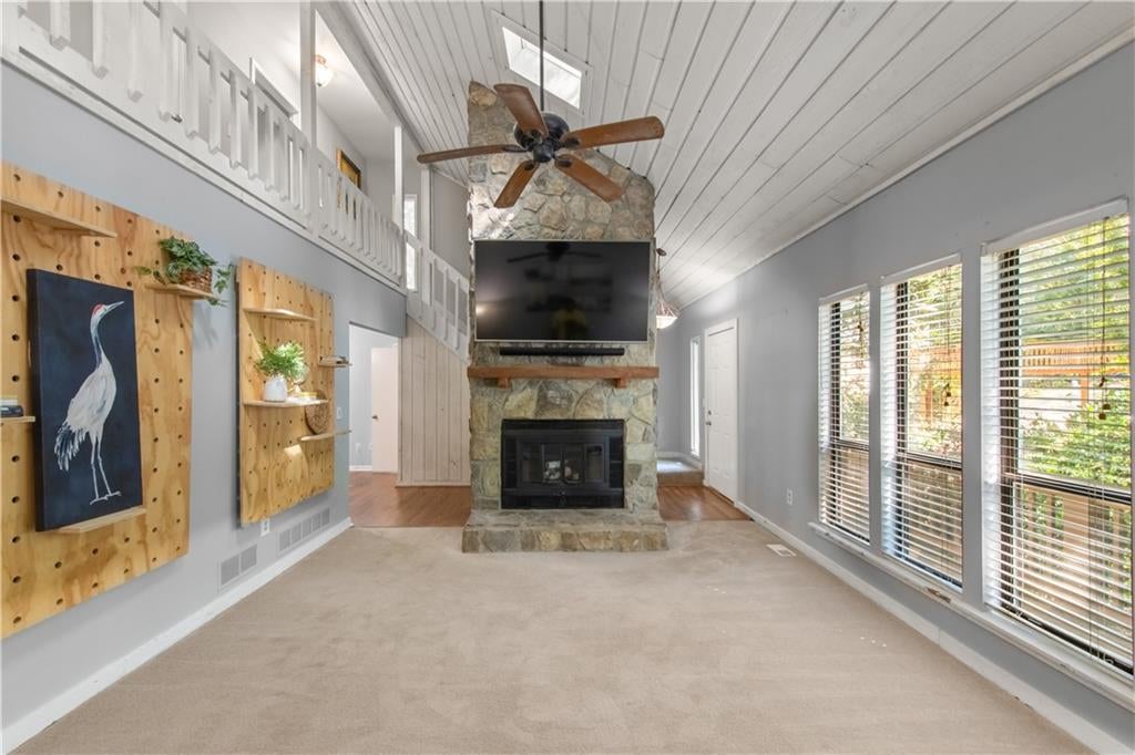 638 Green Valley Drive SE