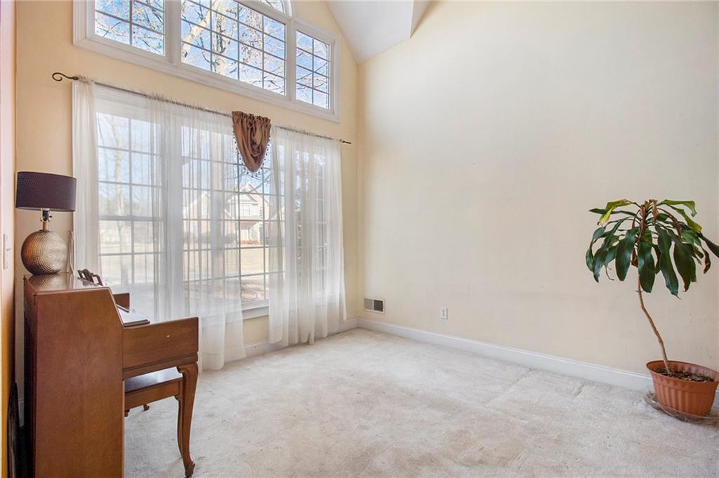 2118 Sableshire Way SE