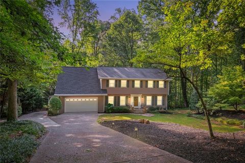 Photo of 10555 Shallowford Road, Roswell, GA 30075 (MLS # 7643594)