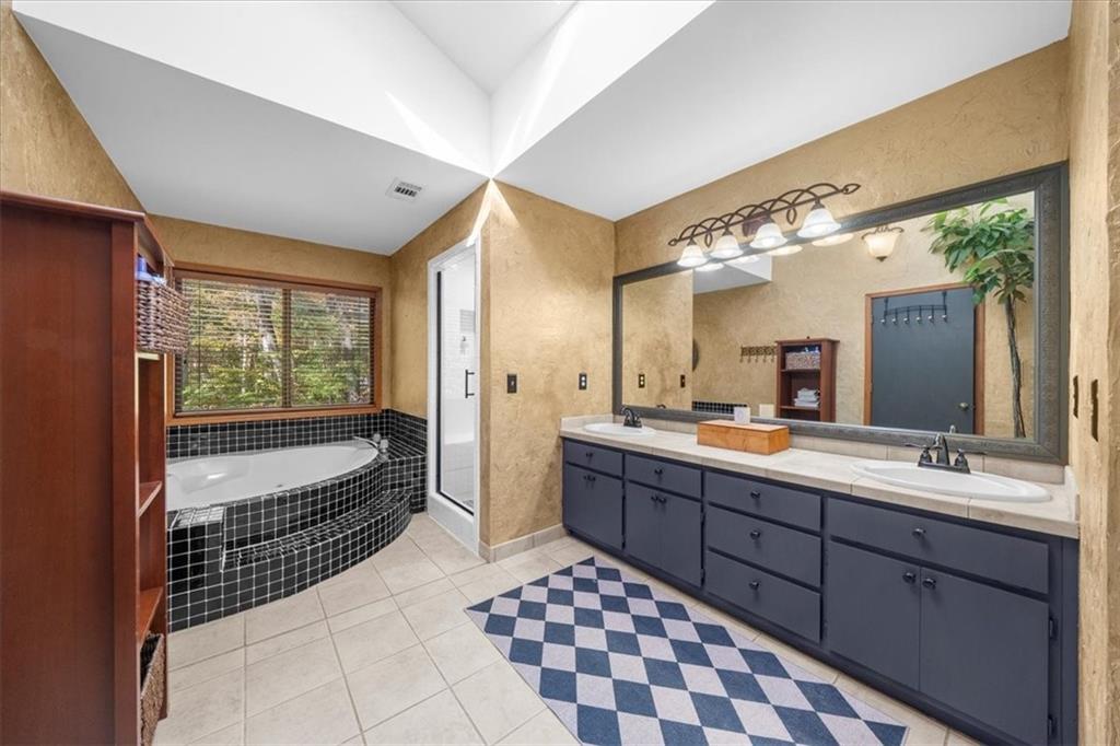 Loch Highland - Residential