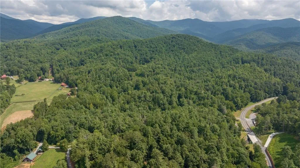 Cleveland, Georgia 30528, United States, 4 Bedrooms Bedrooms, ,2 BathroomsBathrooms,Residential,Active,47862