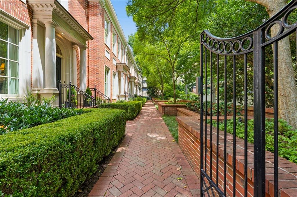 39 W Wesley Road NW 1