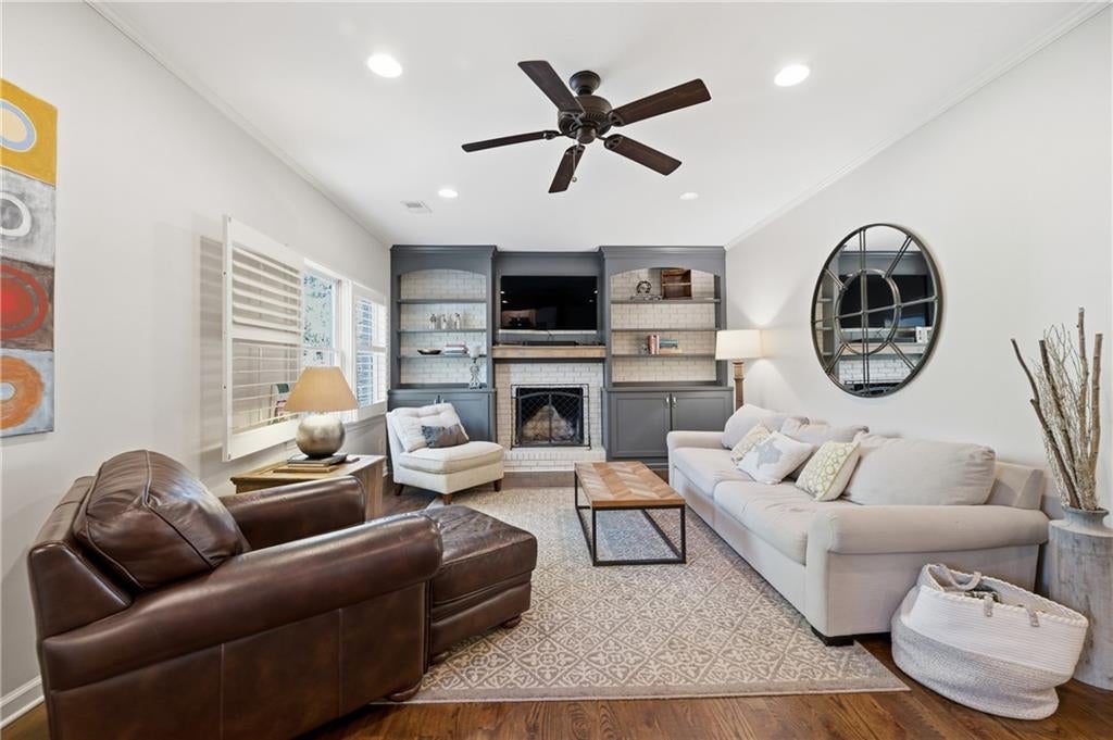 4946 Village Creek Drive
