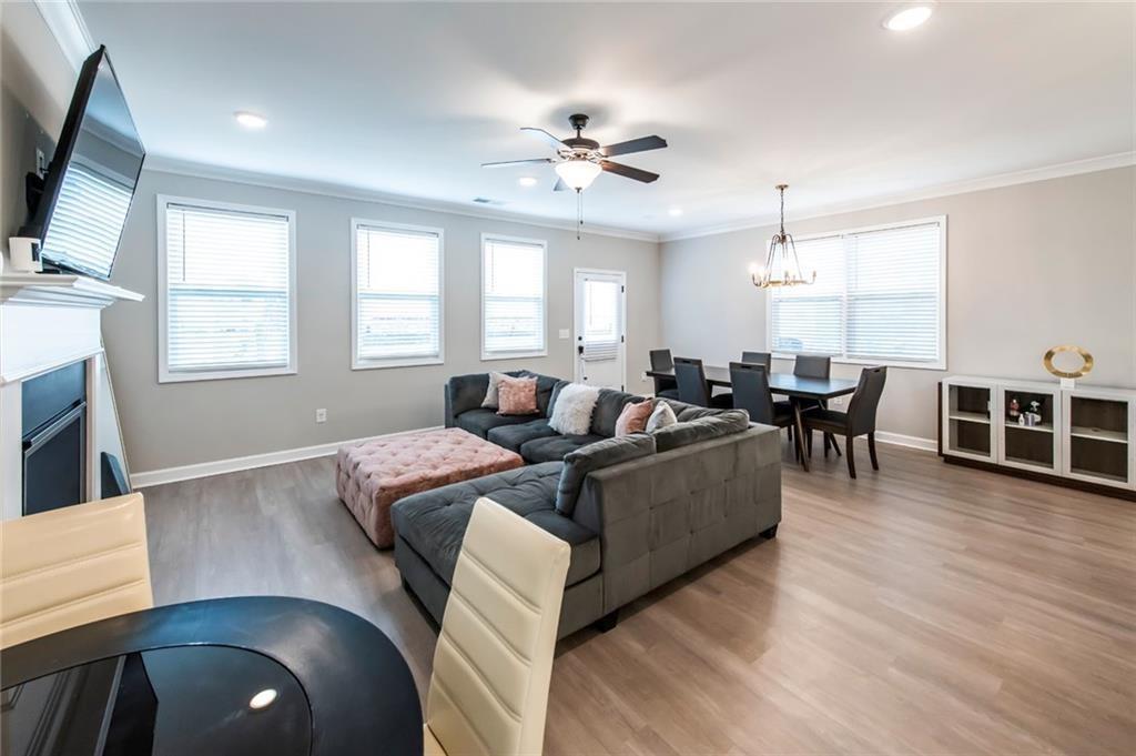 3739 Silvery Way