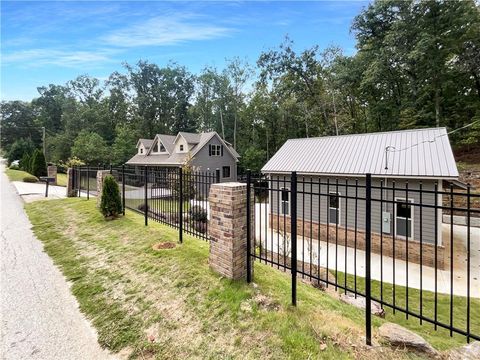 A home in Flowery Branch