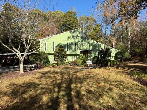 Homes For Sale - 2880 Almand Court<br/> Conyers, GA 30012
