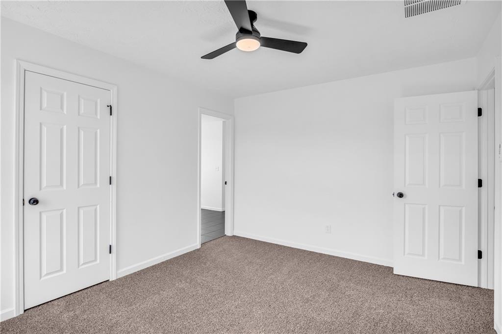 7584 Winderemere Park, Riverdale, Georgia image 27