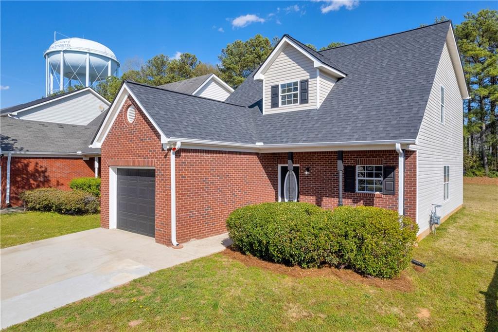 7584 Winderemere Park, Riverdale, Georgia image 3