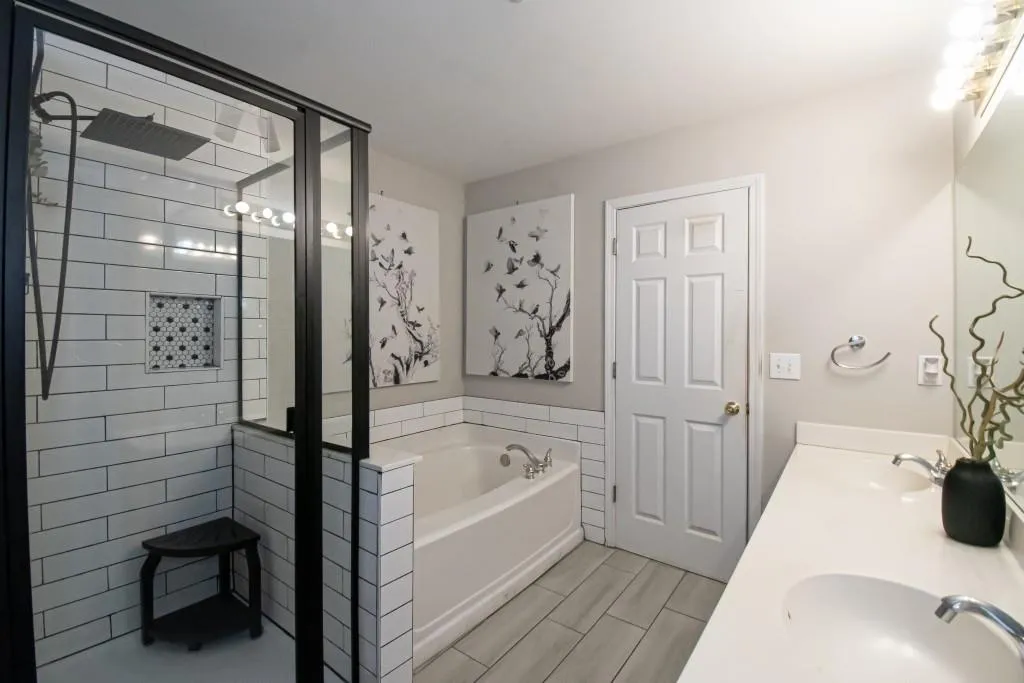 Atlanta, Georgia 30339, United States, 4 Bedrooms Bedrooms, ,3 BathroomsBathrooms,Residential,Active,18711