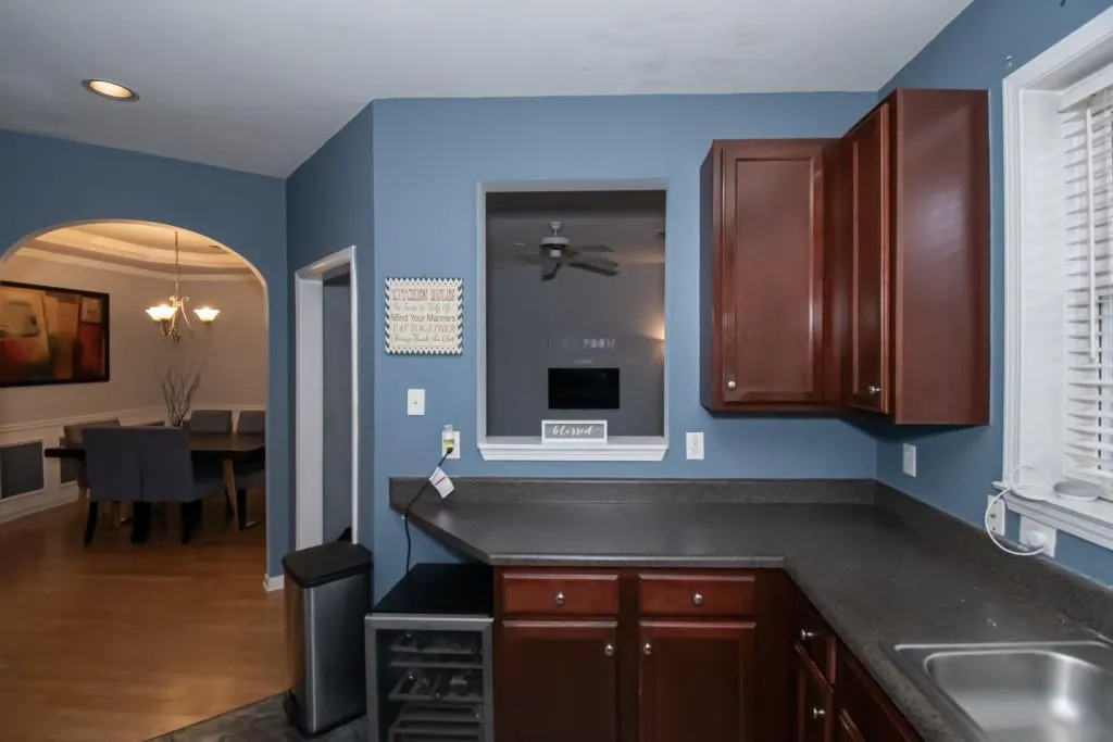 Atlanta, Georgia 30339, United States, 4 Bedrooms Bedrooms, ,3 BathroomsBathrooms,Residential,Active,18711