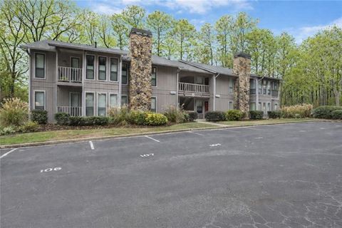 Condo For Sale - 3843 Woodridge Way #3843<br/> Tucker, GA 30084