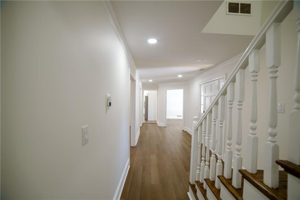 1190 Saint Ives Court