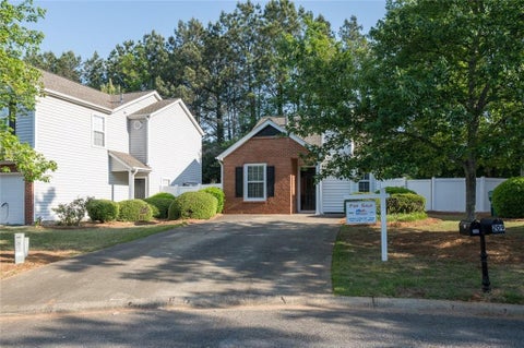 Homes For Rent - 207 Daventry Way<br/> Woodstock, GA 30188