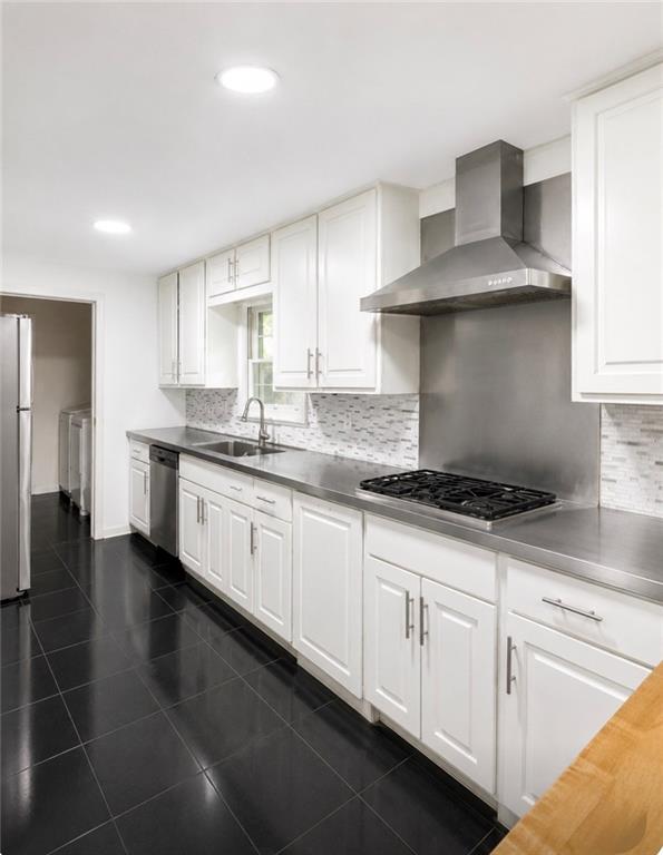 182 Jennifer Lane NW