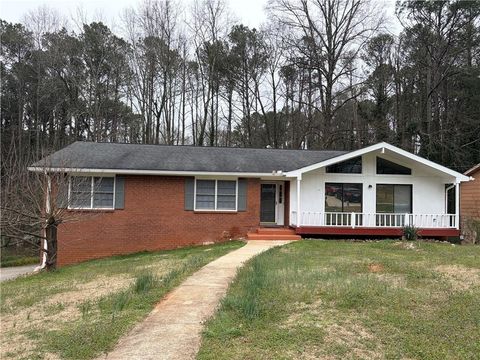 5252 Enchanted Cove SW Lilburn GA 30047
