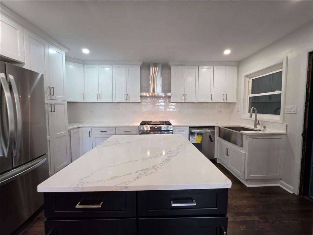 3833 Leander Court