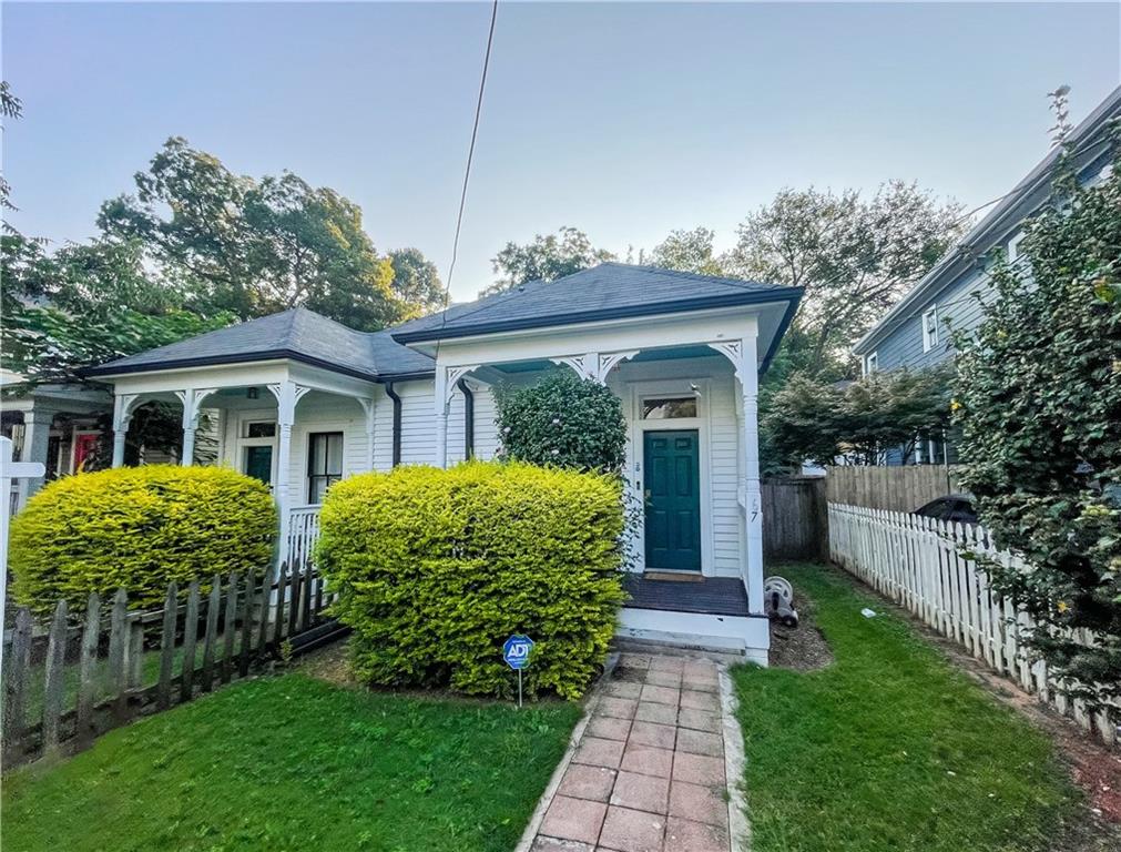 Gorgeous 1 bed 1 bath unit. Upon entering, you will be greeted by the stunning hardwood flooring throughout and the well-maintained walls. Entertain guests in the spacious living room, out on the wooden back deck in the private fenced-in backyard, or out on the covered front porch for some fresh air. Rest in the nicely sized bedroom with an updated bathroom. Easy access to Inman Park, MARTA, the Beltline, Krog Street, and all Atlanta has to offer. Do not miss out!
In-unit washer/dryer
This property is eligible for deposit alternative coverage in lieu of a security deposit. Eligibility requirements apply. For details and enrollment, please contact our leasing team and enjoy a deposit-free renting experience!
Specialized Property Management residents are enrolled in the Resident Benefits Package (RBP) for $42.00/month which includes tenant legal liability insurance, HVAC air filter delivery (for applicable properties), credit reporting, renter rewards program, and much more!